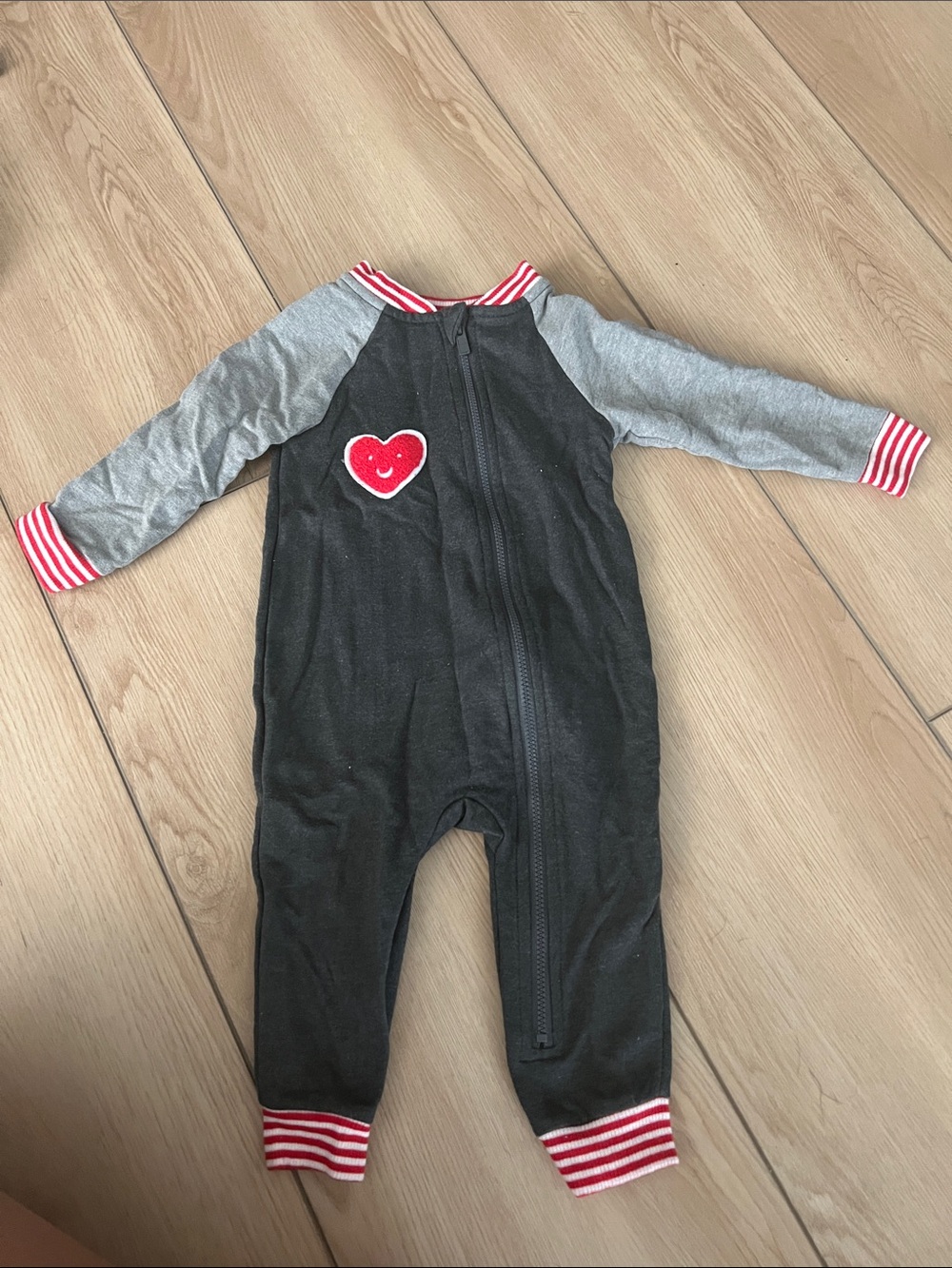 Cat & Jack 6-9M Valentines Black & Gray Baby Zip Romper with Red Heart